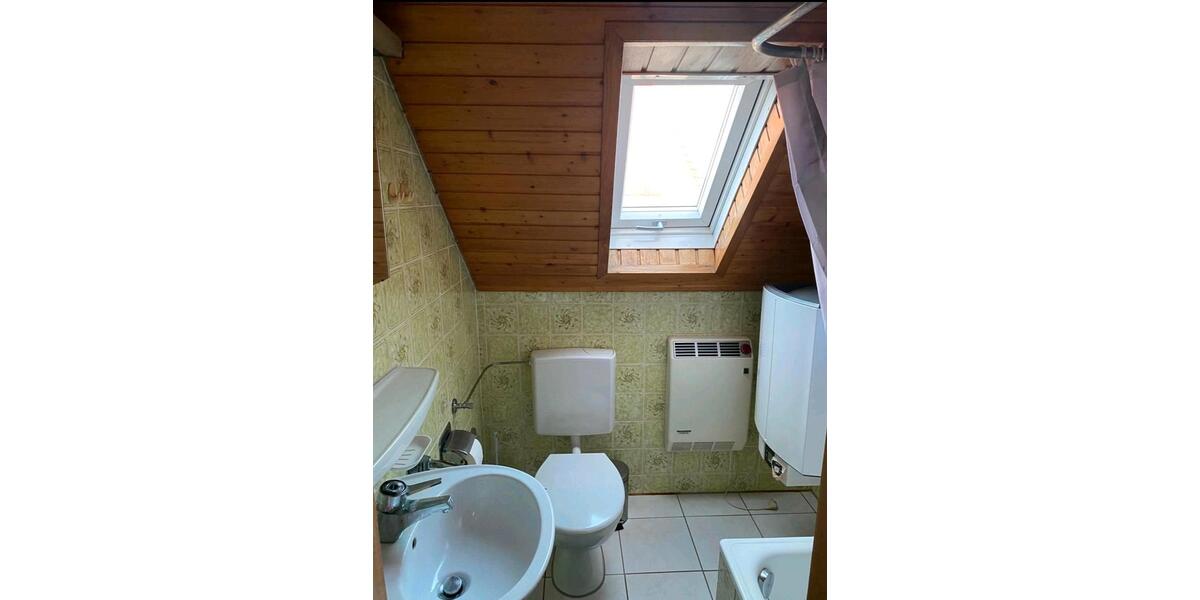 Dachgeschoßwohnung Heilbronn Frankenbach - 2 Zimmer, 35 m&sup2;, 425&euro; | Angebot:26640243
