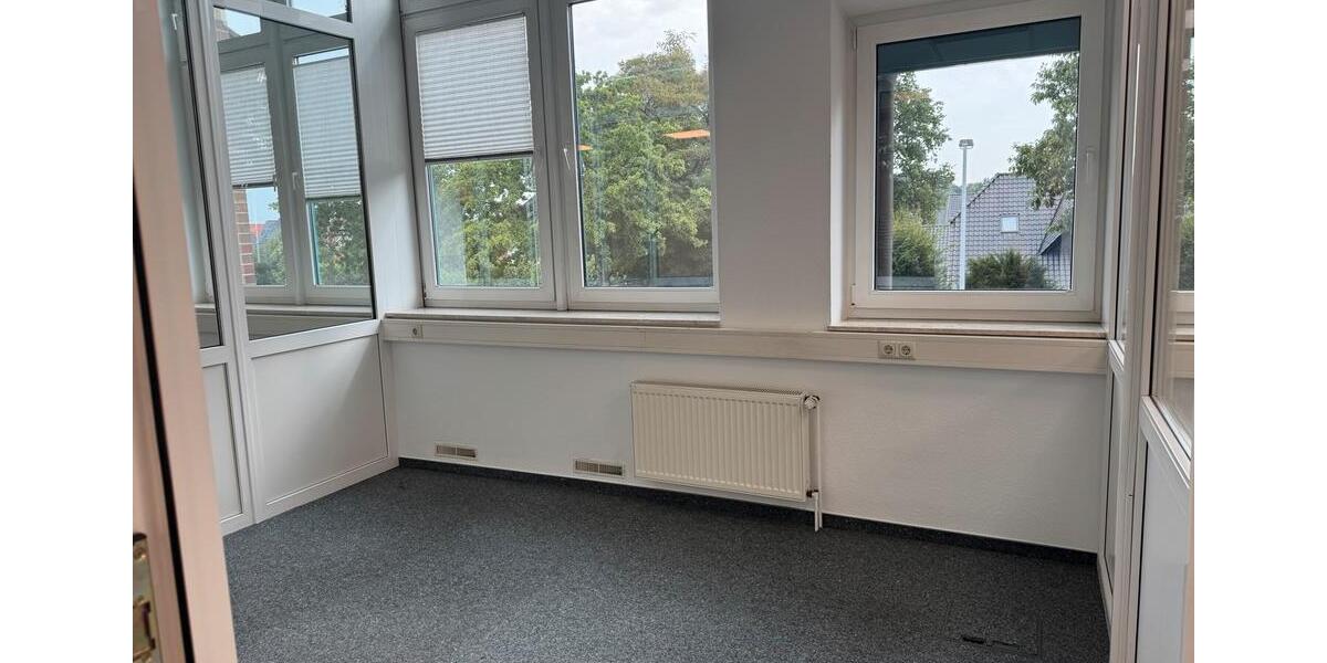 Gewerbeobjekt Wiefelstede - 6&euro; | Angebot:25229363