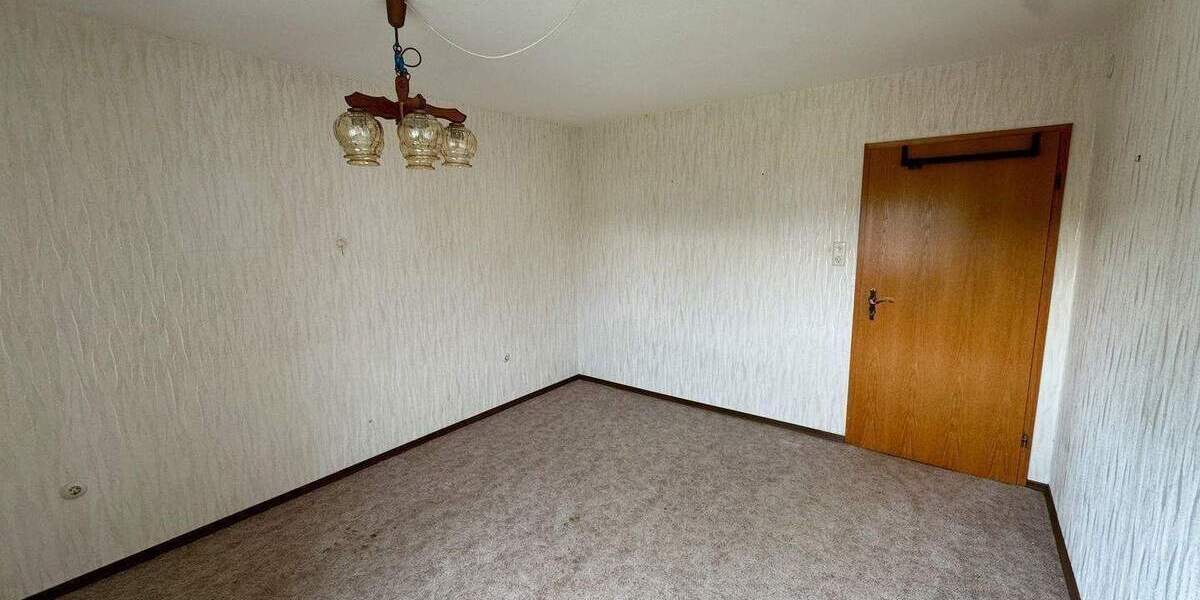Mehrfamilienhaus, Wohnhaus Söhrewald Wattenbach - 6 Zimmer, 110 m&sup2;, 185.000&euro; | Angebot:25670896