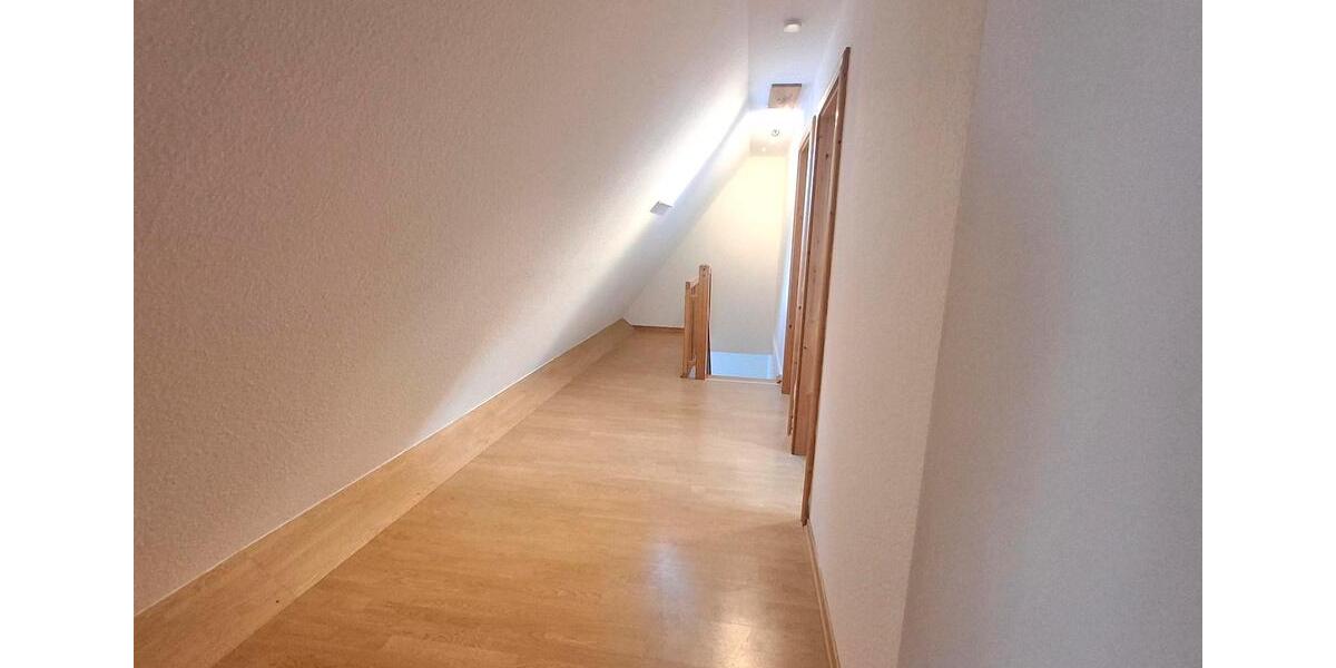 Einfamilienhaus Heide - 4 Zimmer, 120 m&sup2;, 1.250&euro; | Angebot:26122575