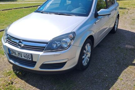 Opel Astra 144.691 km 2.900 &euro; Forst 03149