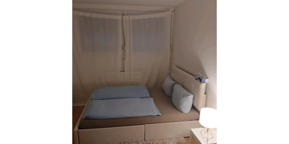 Dachgeschoßwohnung Baden-Baden Baden - 3 Zimmer, 65 m&sup2;, 600&euro; | Angebot:25525280