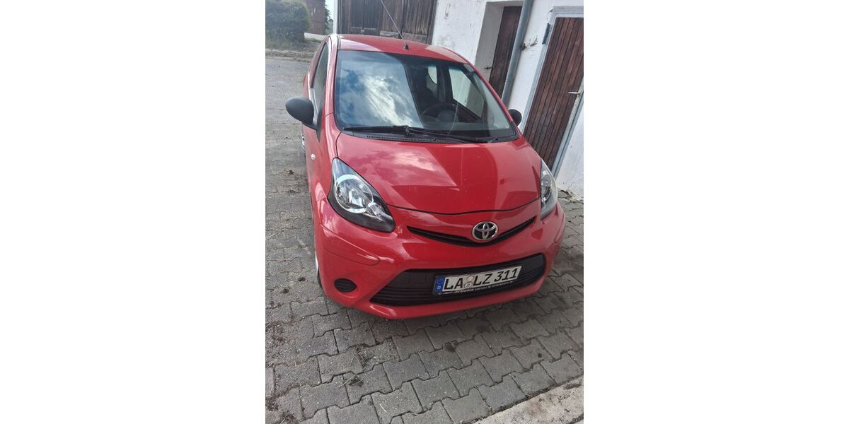 Toyota Aygo (X) 118.000 km 3.600 &euro; Adlkofen 84166