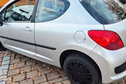 Peugeot 207 157.400 km 2.750 € Filderstadt 70794