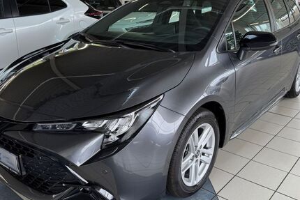 Toyota Corolla 16.745 km 28.490 &euro; Paderborn 33104