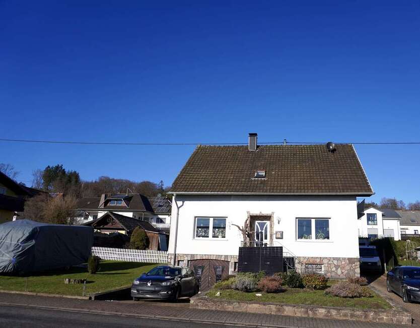 Haus zum Kaufen in Waldhölzbach 259.000 € 156 m²