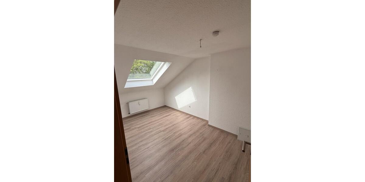 Dachgeschoßwohnung Wesel Bislich - 3.5 Zimmer, 70 m&sup2;, 560&euro; | Angebot:26393522