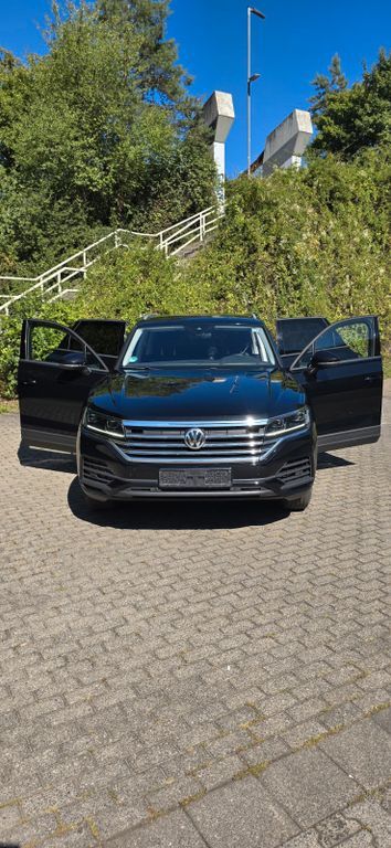VW Touareg 107.600 km 28.500 € Offenbach am Main 63073