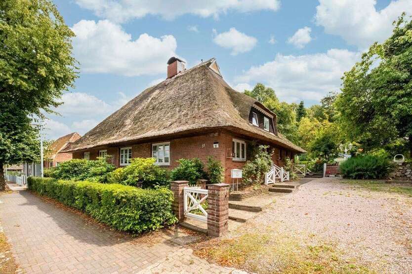 Haus zum Kaufen in Lensahn 449.000 € 233 m² 9 zimmer