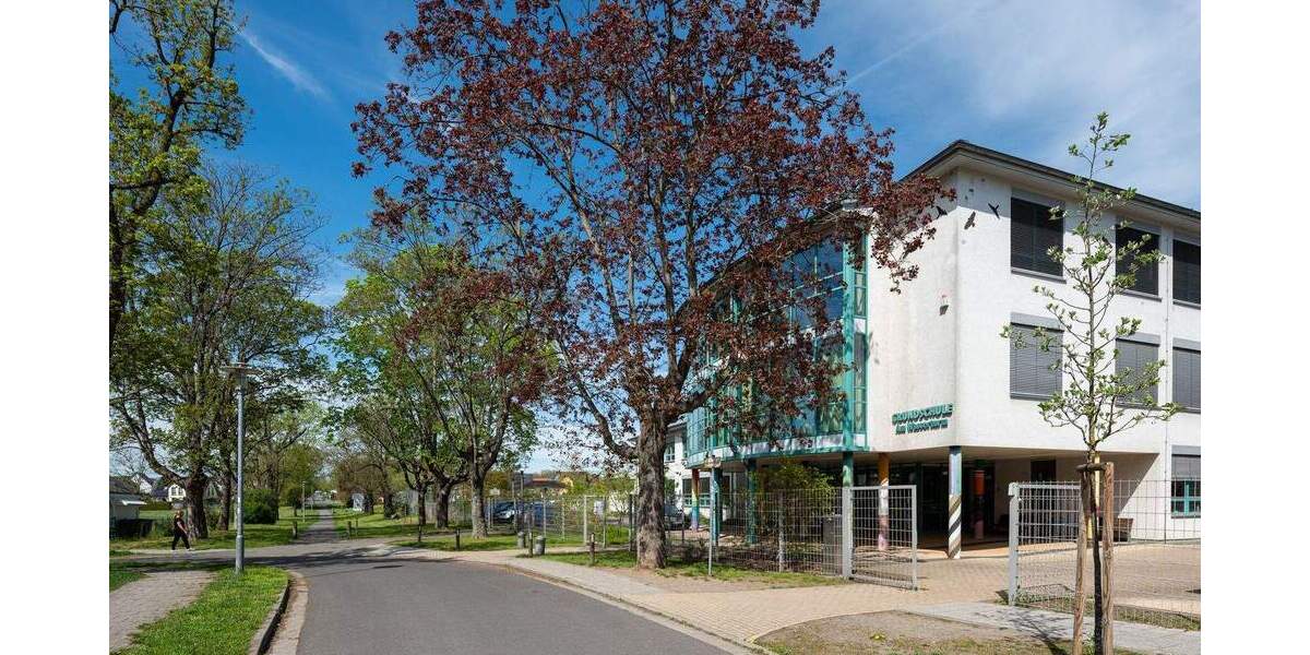 Wunderschön gelegene Reihenendhaus mit 179m² Wohn-Nutzfläche. Ohne Käuferprovision 4 zimmer