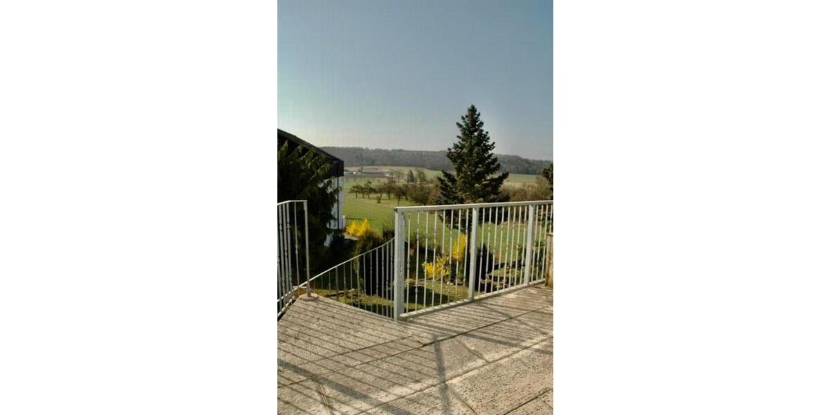 Reihenhaus Leonberg - 6 Zimmer, 199 m&sup2;, 1.850&euro; | Angebot:24248136