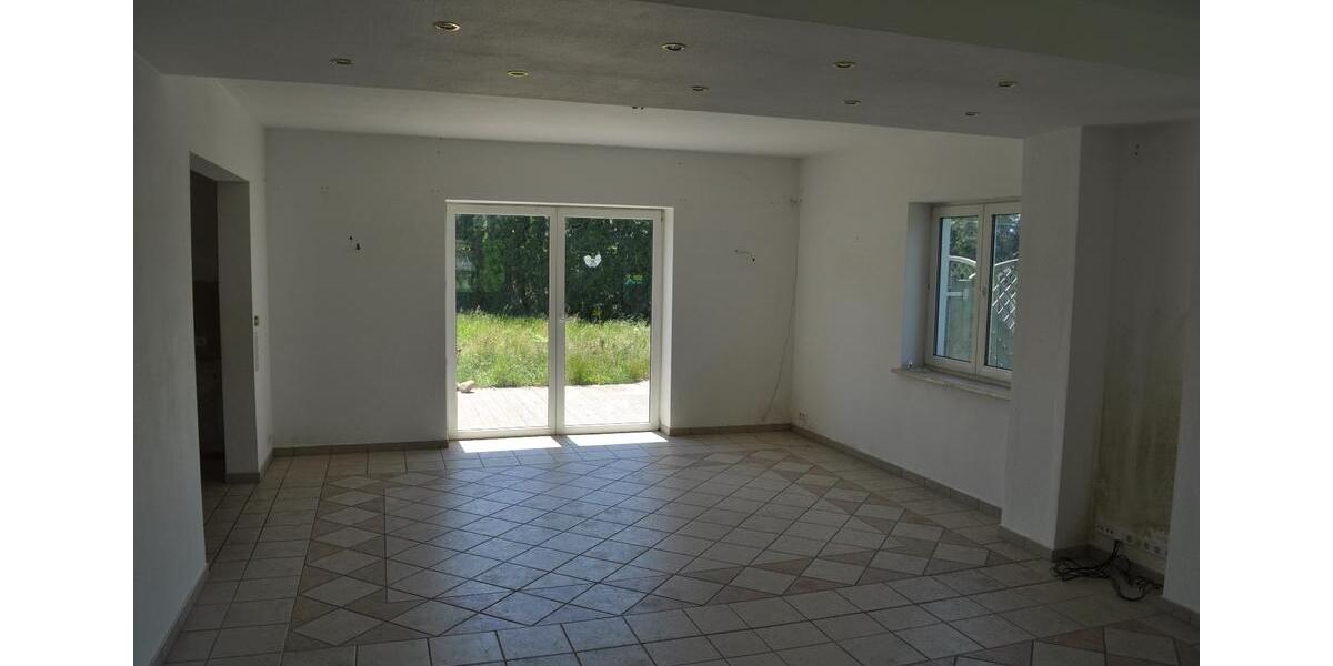 großes Doppelhaus, insgesamt 255 qm Wohnfläche 10 zimmer