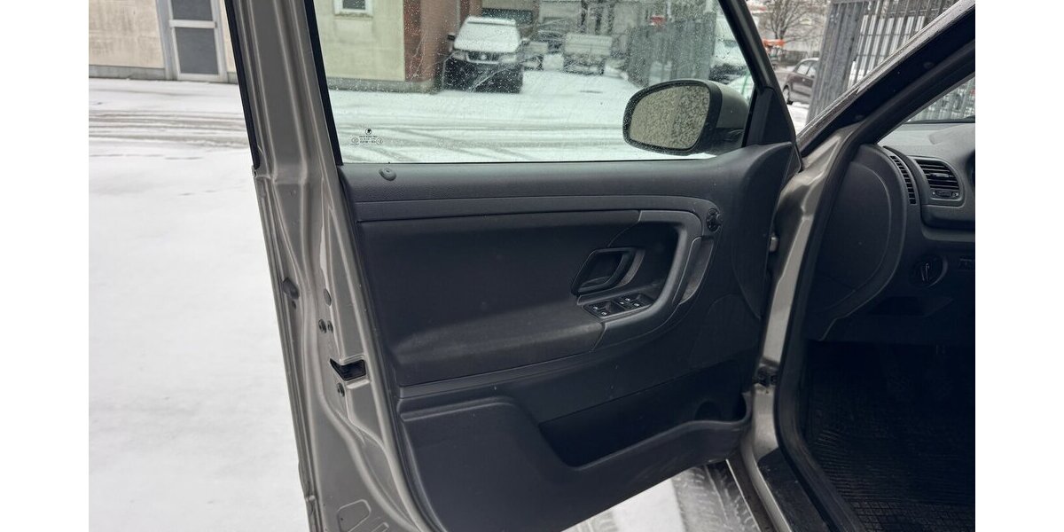 Skoda Fabia Ambiente Family 5J 188.000 km 1.999 &euro; Hamburg 22339