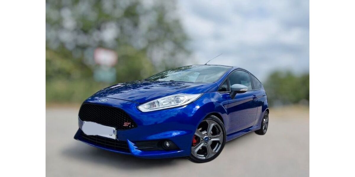 Ford Fiesta 143.930 km 8.888 &euro; Salching 94330