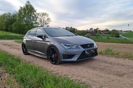 Seat Leon 105.000 km 17.900 &euro; Rattiszell 94372