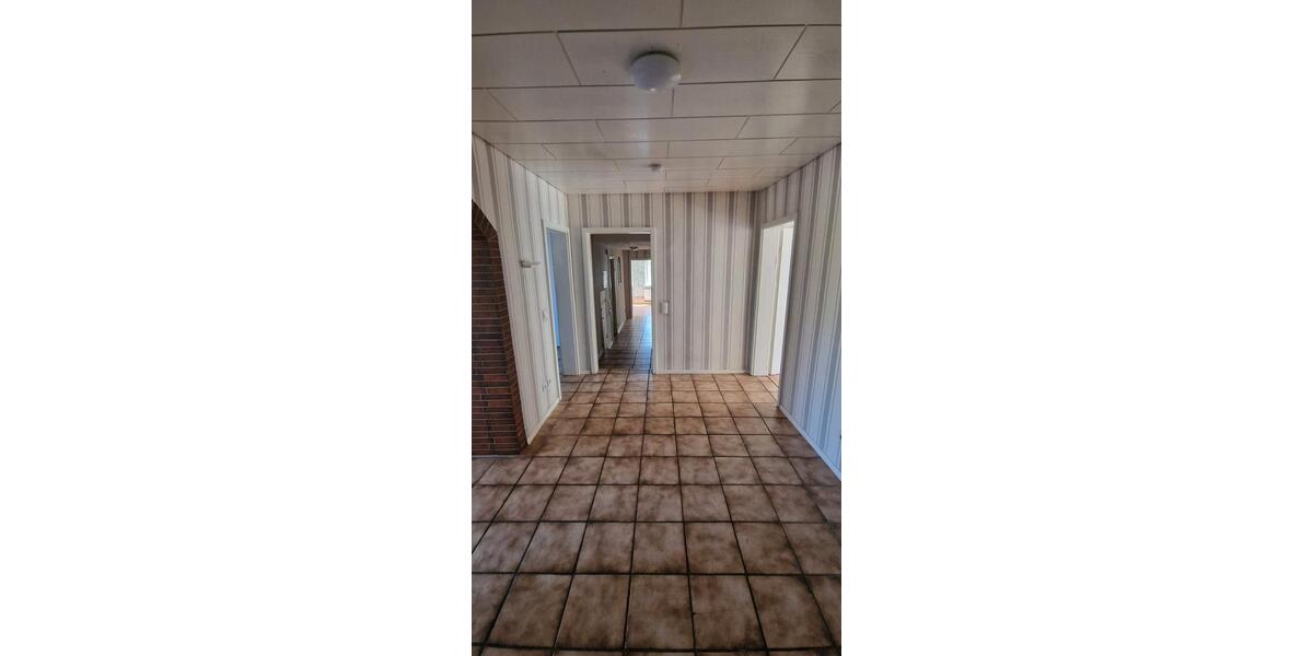 Erdgeschoßwohnung Rodenberg - 7.5 Zimmer, 165 m&sup2;, 1.000&euro; | Angebot:26394121