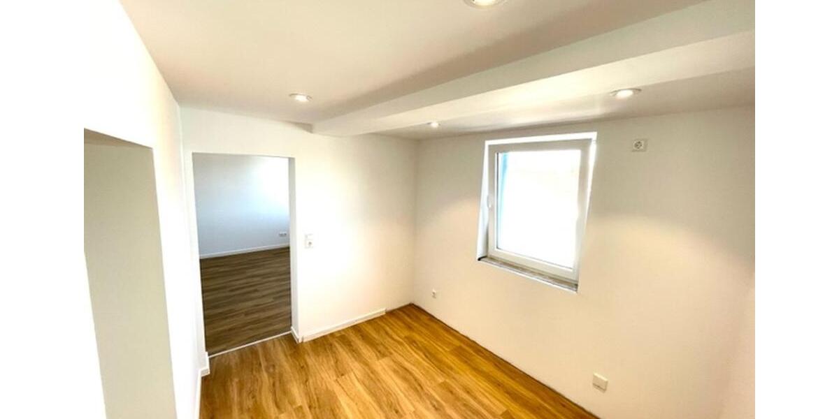 Terrassenwohnung Durmersheim - 4 Zimmer, 120 m&sup2;, 1.400&euro; | Angebot:26058911