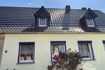 Gemütliche Doppelhaushälfte mit großem Grundstück und Doppelgarage in ruhiger Siedlungslage - Doppelhaushälfte Röderaue | Angebot:27134387