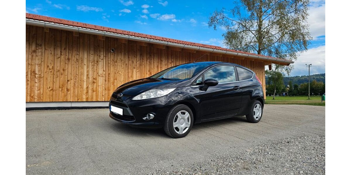 Ford Fiesta 158.000 km 3.500 &euro; Rohrdorf 83101