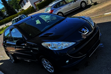 Peugeot 206 151.000 km 2.600 &euro; Neunkirchen/Wellesweiler 66539
