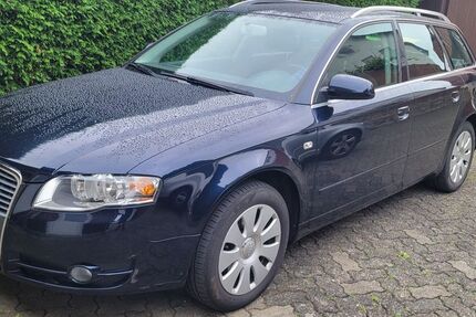 Audi A4 233.000 km 2.250 &euro; Lemgo / Brüntorf 32657