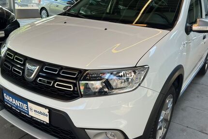 Dacia Sandero 65.000 km 8.999 &euro; Lemgo 32657
