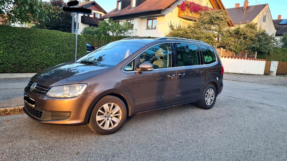 VW Sharan 225.268 km 8.100 € München 81825