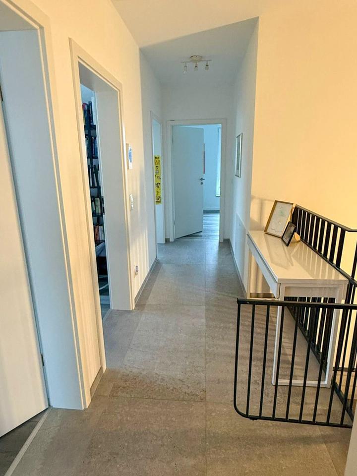 Moderne Doppelhaushälfte im Neubaugebiet mit Garten zimmer