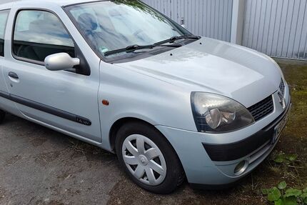 Renault Clio 89.809 km 2.650 &euro; Neuss 41472