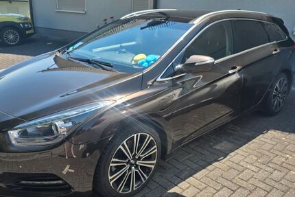 Hyundai i40 172.000 km 9.900 &euro; Westerburg 56457