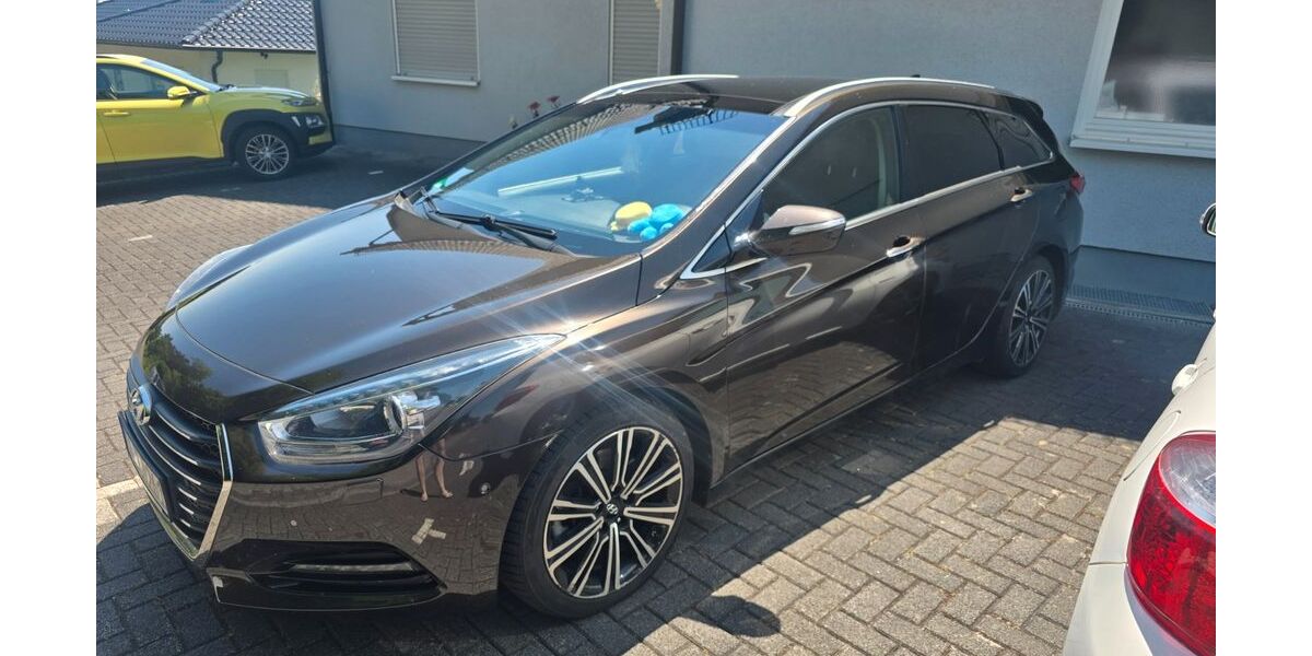 Hyundai i40 172.000 km 9.900 &euro; Westerburg 56457