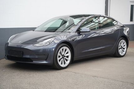 Tesla Model 3 21.214 km 28.950 &euro; Mönchengladbach 41236