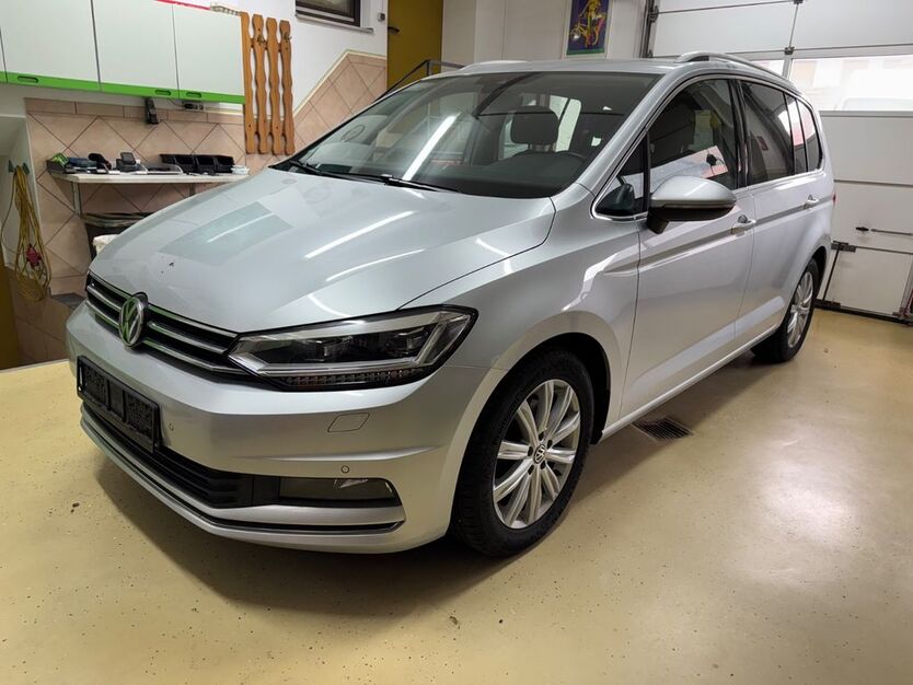 VW Touran 196.586 km 16.900 € Möhnesee-Körbecke 59519