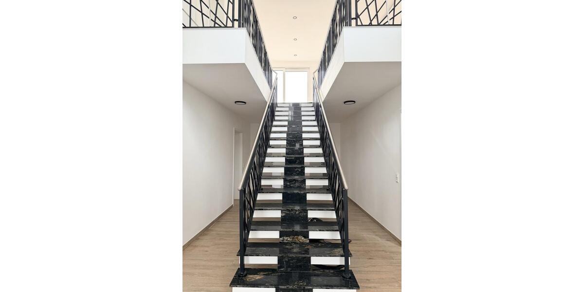 Einfamilienhaus Warburg - 5 Zimmer, 230 m&sup2;, 2.050&euro; | Angebot:26183253