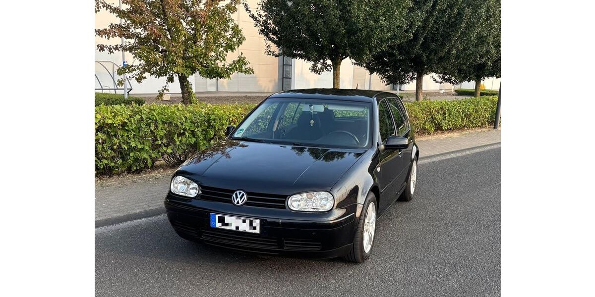 VW Golf 203.400 km 2.390 &euro; Baesweiler 52499