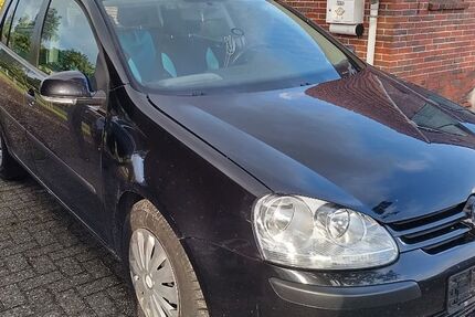 VW Golf 215.000 km 3.200 &euro; Moormerland 26802