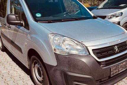 Peugeot Partner 215.000 km 4.900 &euro; chemnitz 09120