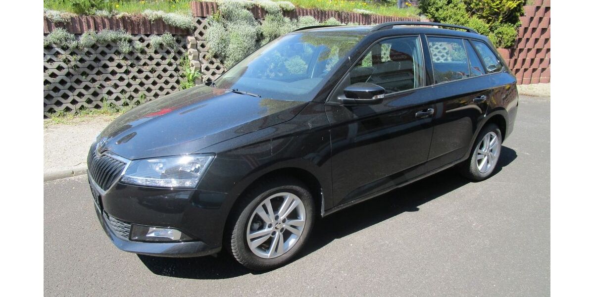 Skoda Fabia 18.360 km 16.490 &euro; Ilmenau 98693
