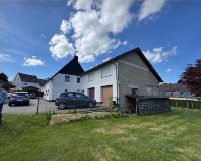 Einfamilienhaus mit großem Grundstück in Dahlem-Schmidtheim zimmer