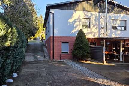 Haus zum Kaufen in Petersberg OT Gutenberg 380.000 € 144 m² 7 zimmer