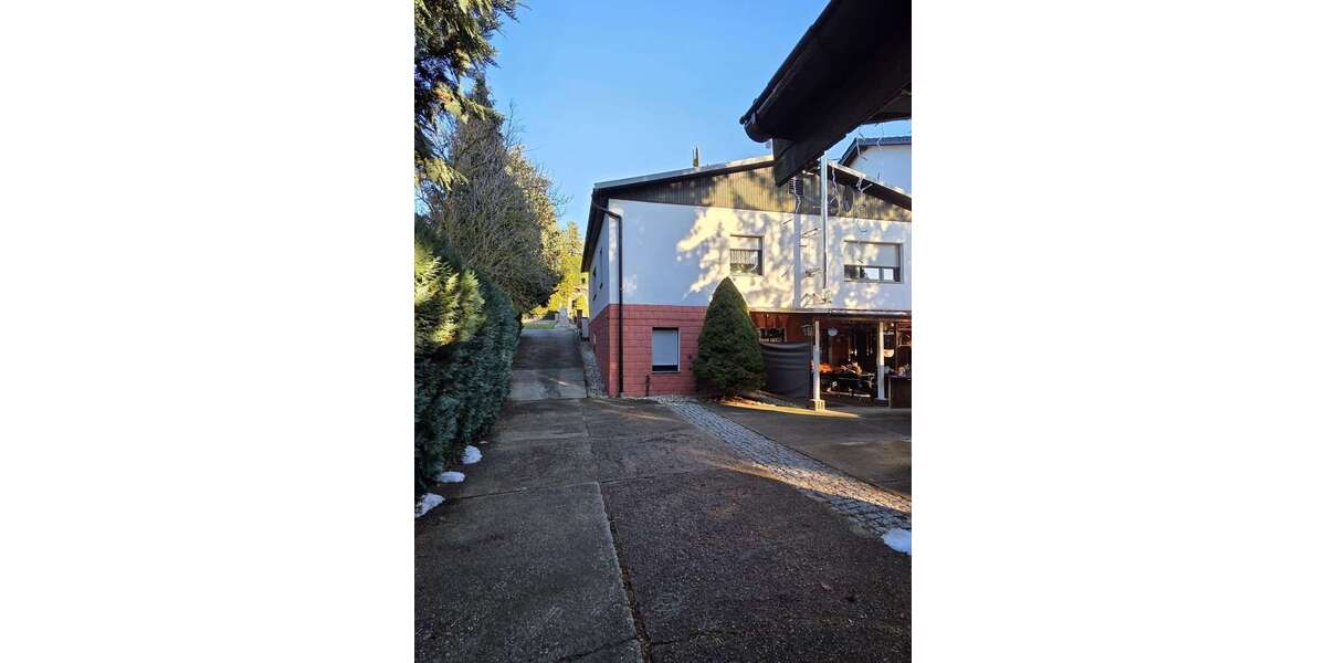 Haus zum Kaufen in Petersberg OT Gutenberg 380.000 € 144 m² 7 zimmer