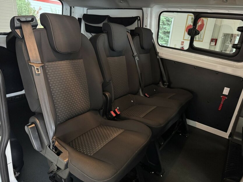 Ford Transit Custom Autom. /StandHz/Markise/Navi/Ahk 54.651 km 31.990 € Leipzig 04347