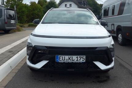 Hyundai KONA 13.189 km 30.490 € Hellenthal 53940