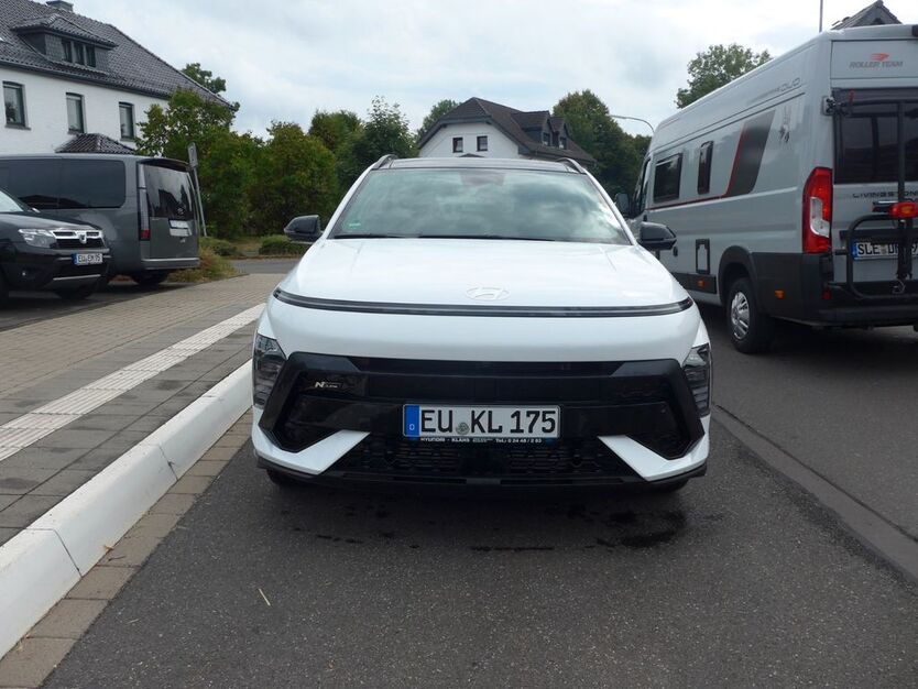 Hyundai KONA 13.189 km 30.490 € Hellenthal 53940