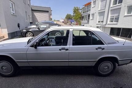 Mercedes-Benz 190 103.258 km 7.500 &euro; Winnenden 71364