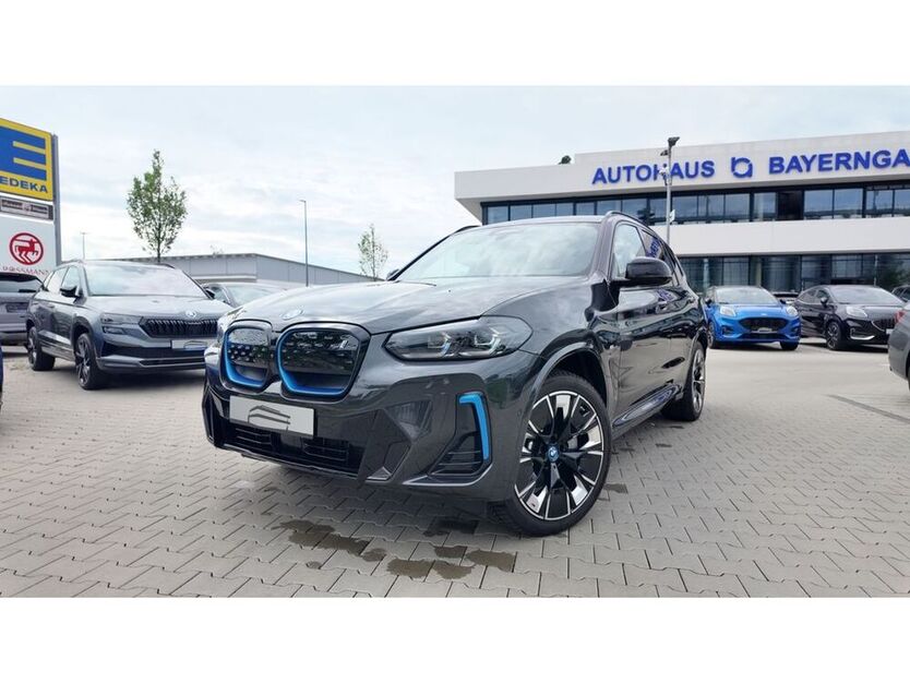 iX3