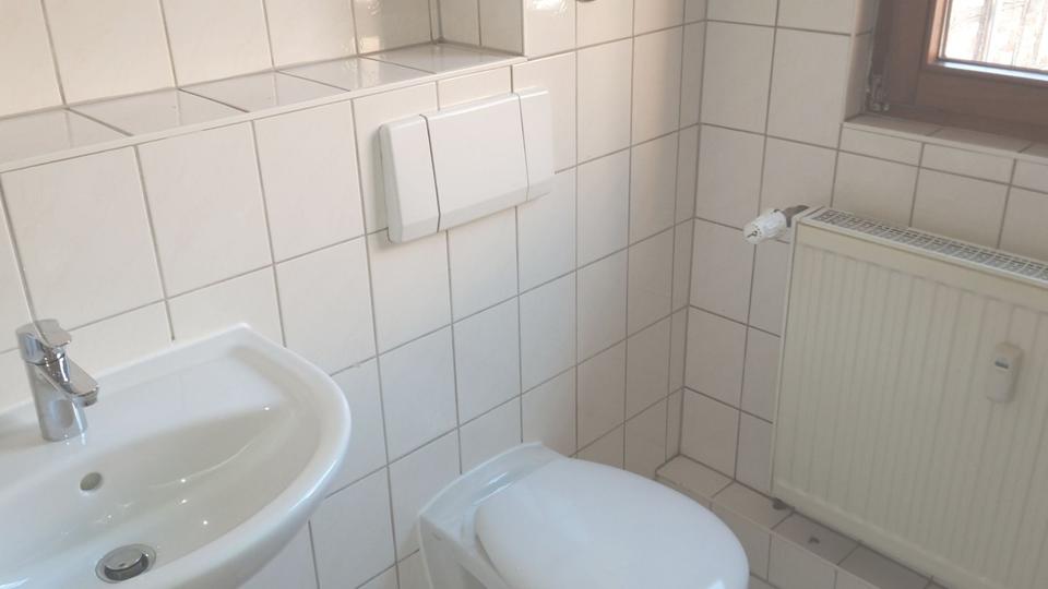 Etagenwohnung Pegau - 2 Zimmer, 60 m&sup2;, 320&euro; | Angebot:24853460