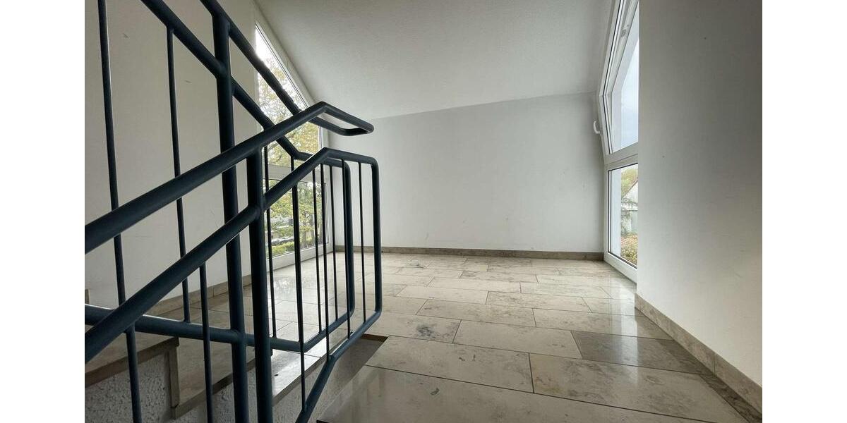 Dachgeschoßwohnung Niesky - 3 Zimmer, 74 m&sup2;, 545&euro; | Angebot:25252696