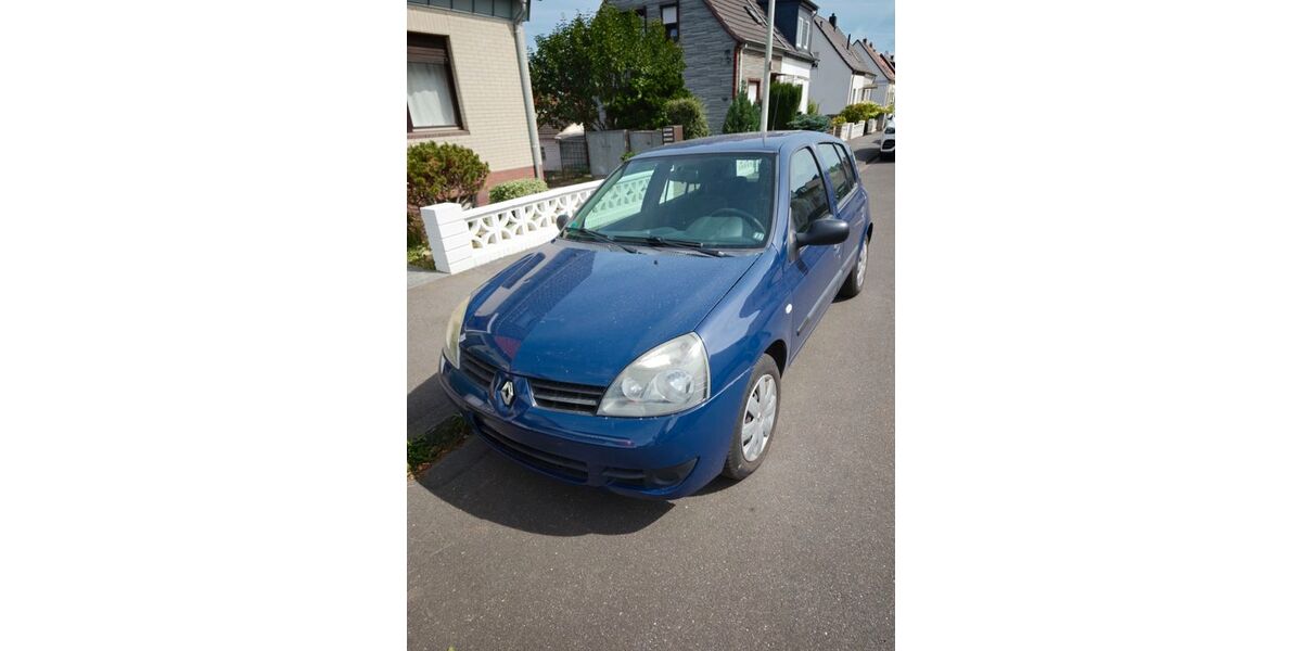 Renault Clio 98.900 km 2.500 &euro; Bonn 53175