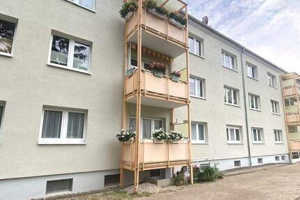 Wohnung Gotha - 3 Zimmer, 64 m&sup2;, 99.999&euro; | Angebot:25772413